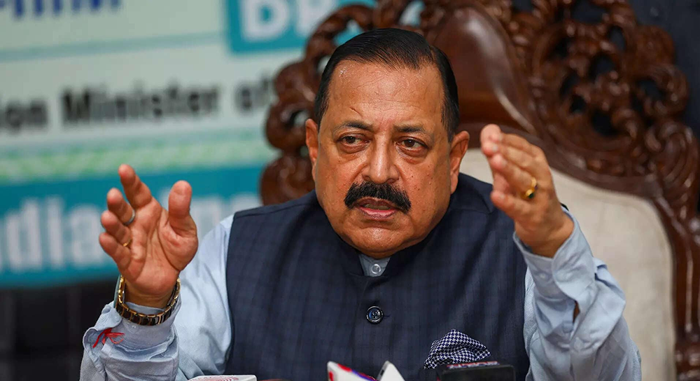 Science & Tech Minister: An object of ridicule